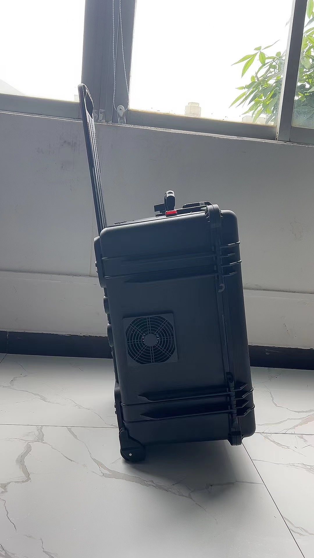 东源手拉箱型移动通信干扰器